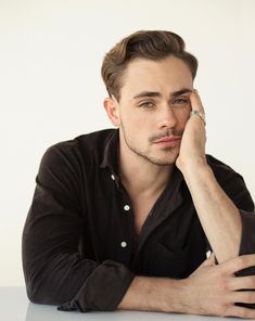 Dacre Montgomery Workout Routine and Diet Plan
